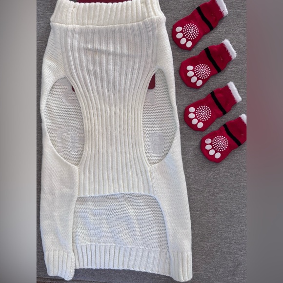 NWT Dog Christmas sweater (by Wondershop) and nwot dog socks- size M - Picture 2 of 7